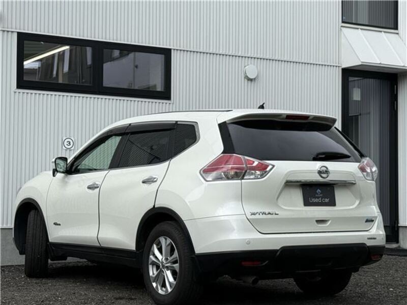 X-TRAIL