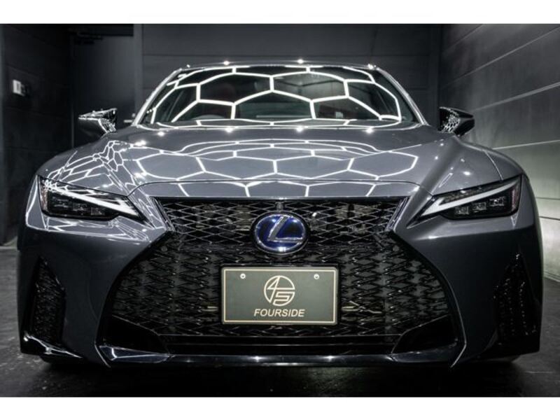 LEXUS IS