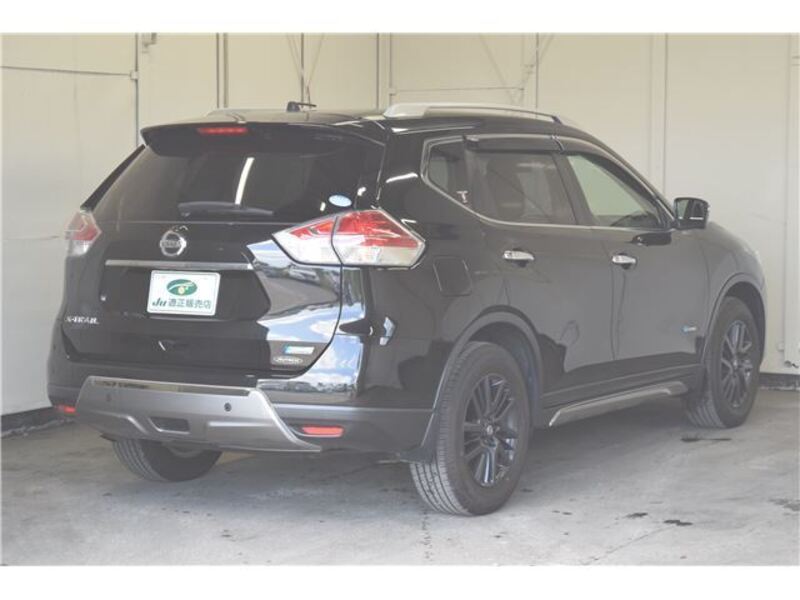 X-TRAIL