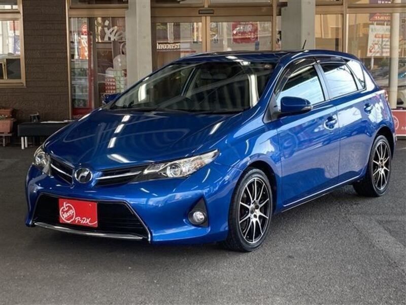 TOYOTA AURIS