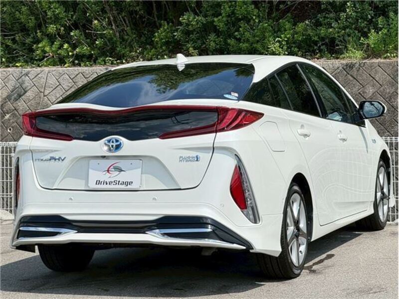PRIUS PHV
