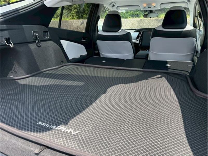 PRIUS PHV
