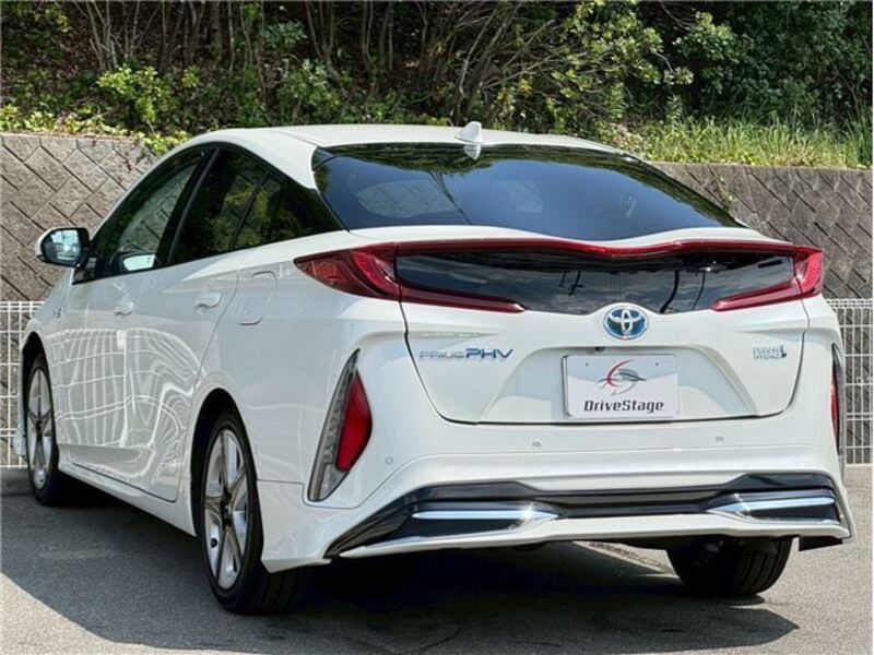 PRIUS PHV