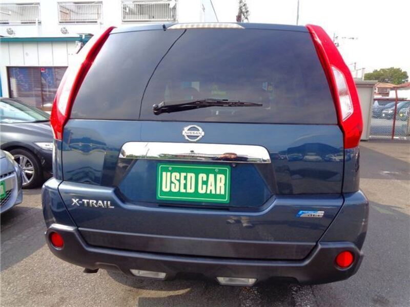 X-TRAIL