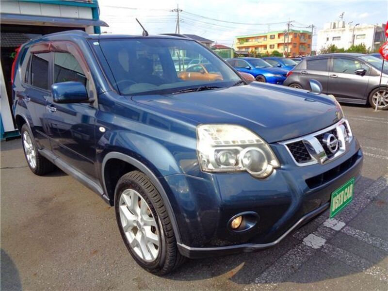 X-TRAIL