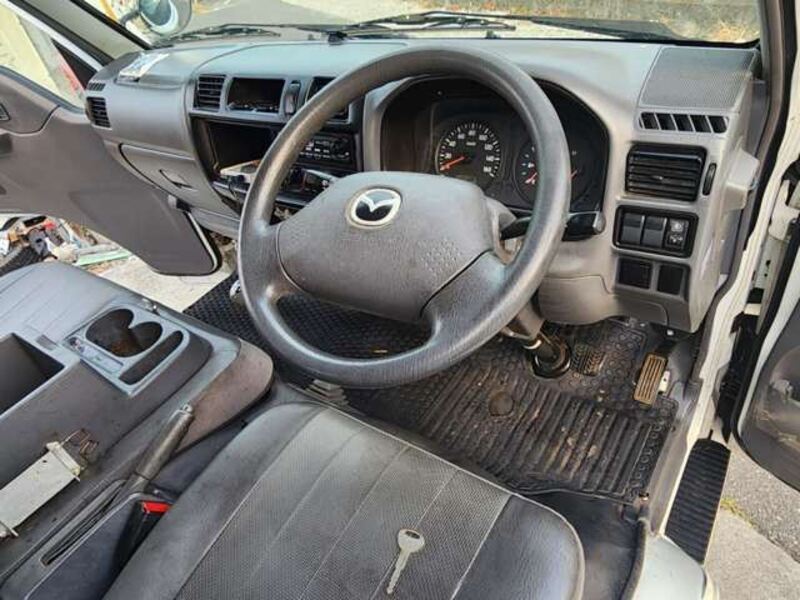 BONGO VAN