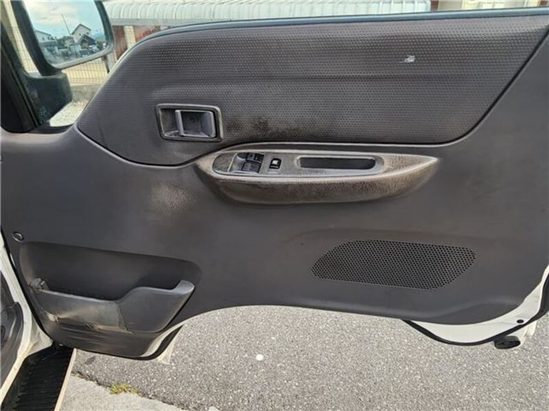 BONGO VAN