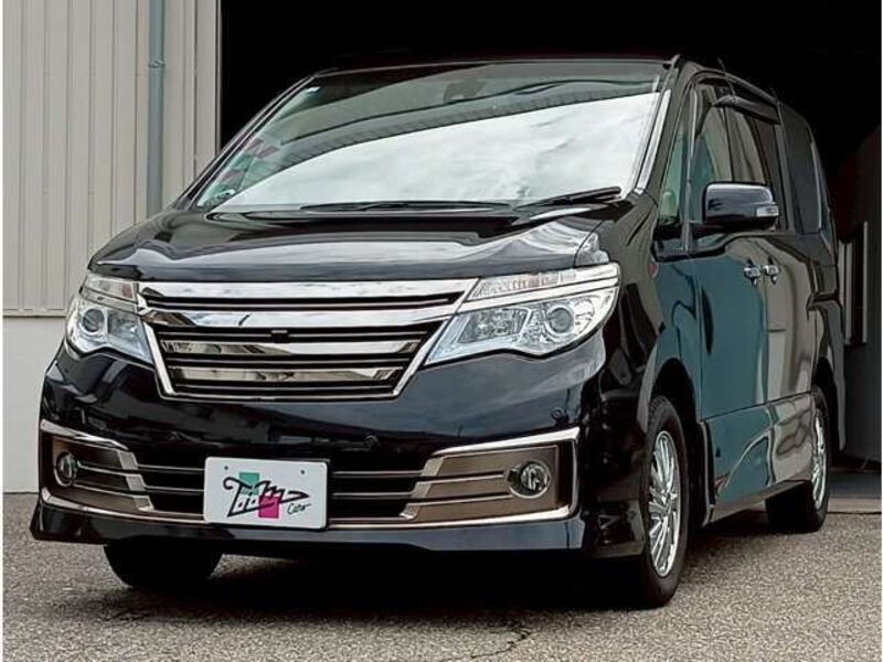 NISSAN SERENA