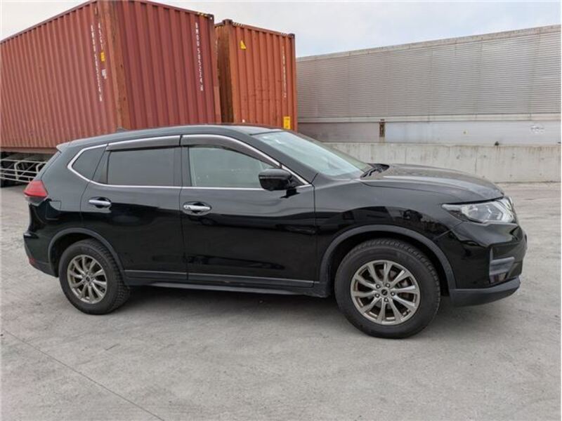 X-TRAIL