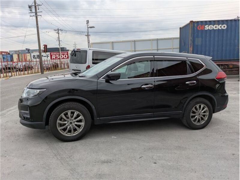 X-TRAIL
