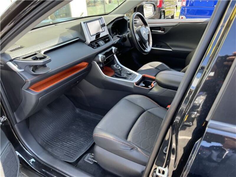RAV4