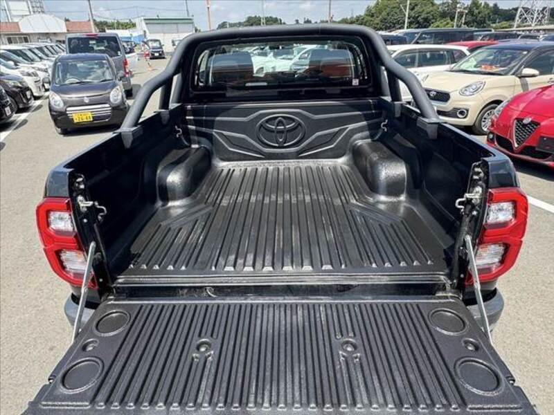 HILUX