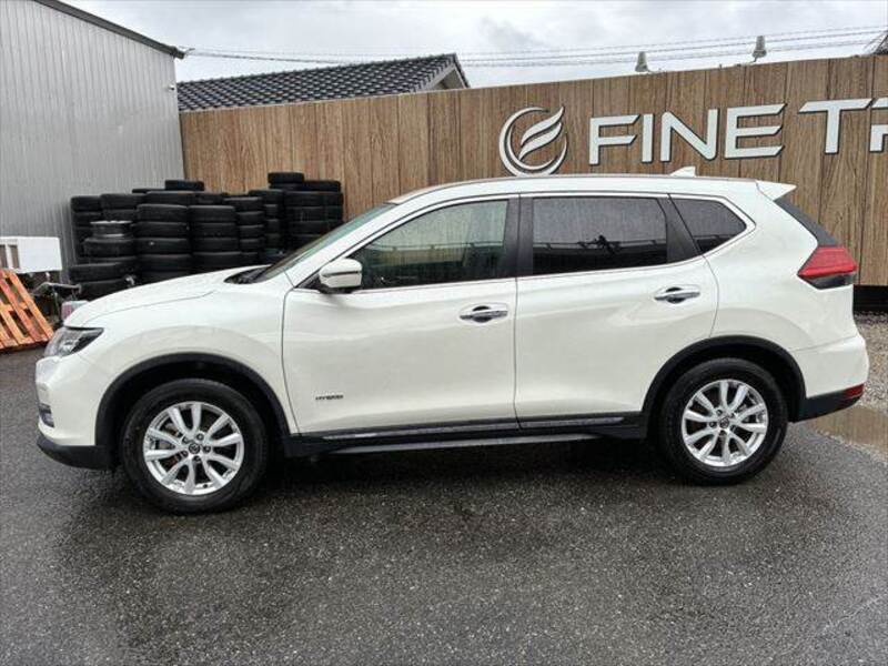 X-TRAIL