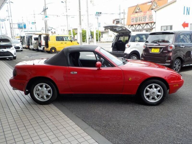 EUNOS ROADSTER