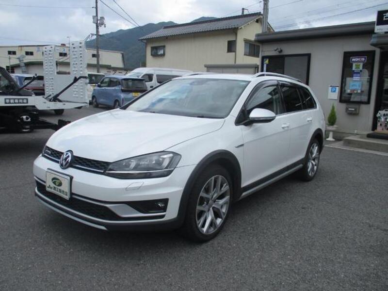 GOLF ALLTRACK
