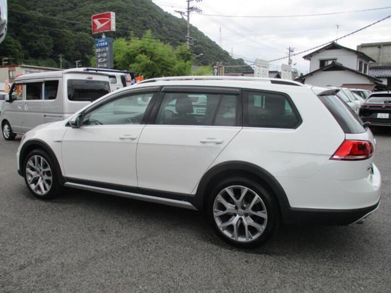 GOLF ALLTRACK
