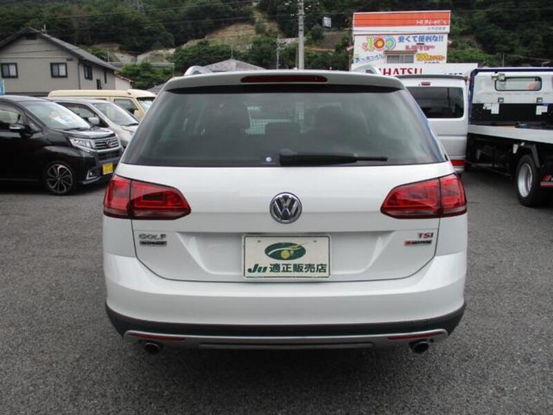 GOLF ALLTRACK