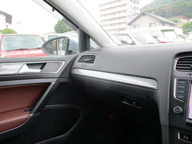 GOLF ALLTRACK
