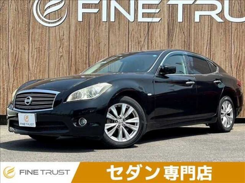 NISSAN FUGA