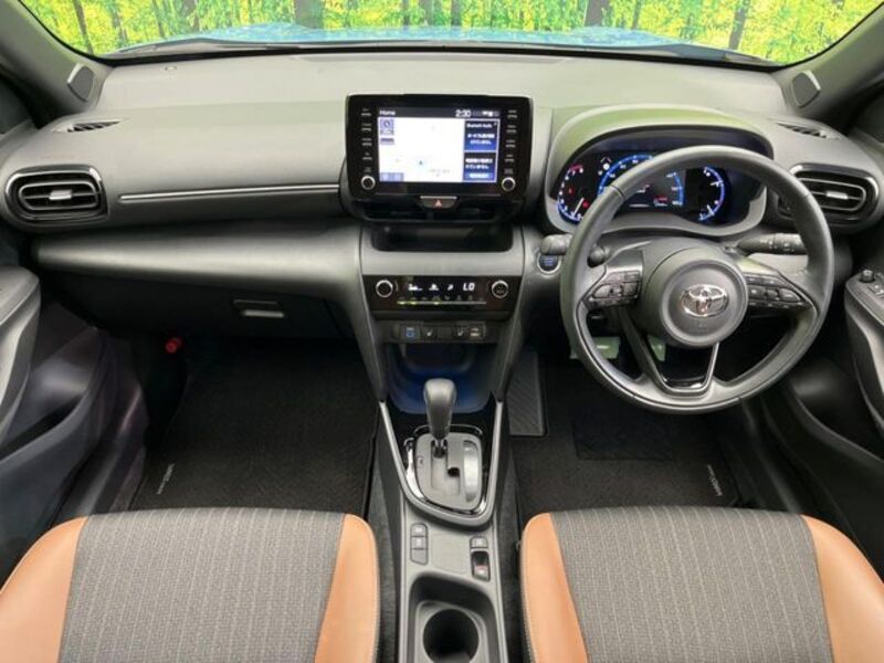 YARIS CROSS