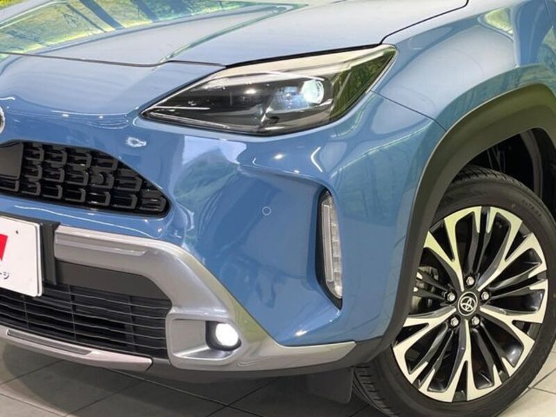 YARIS CROSS
