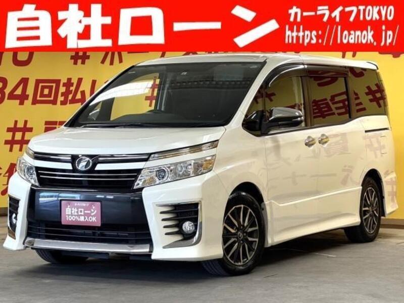 TOYOTA VOXY