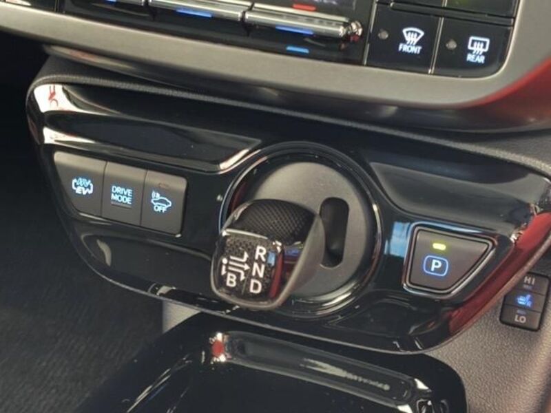 PRIUS PHV