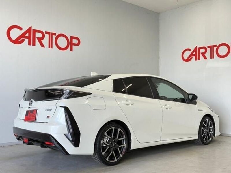 PRIUS PHV