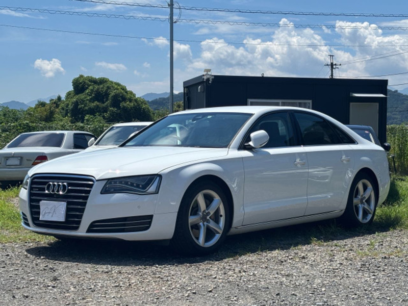 AUDI A8