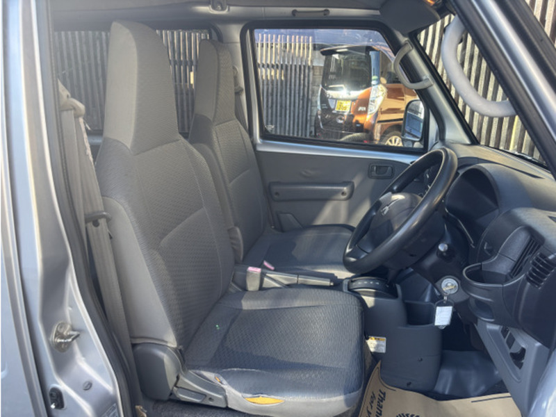 MINICAB VAN