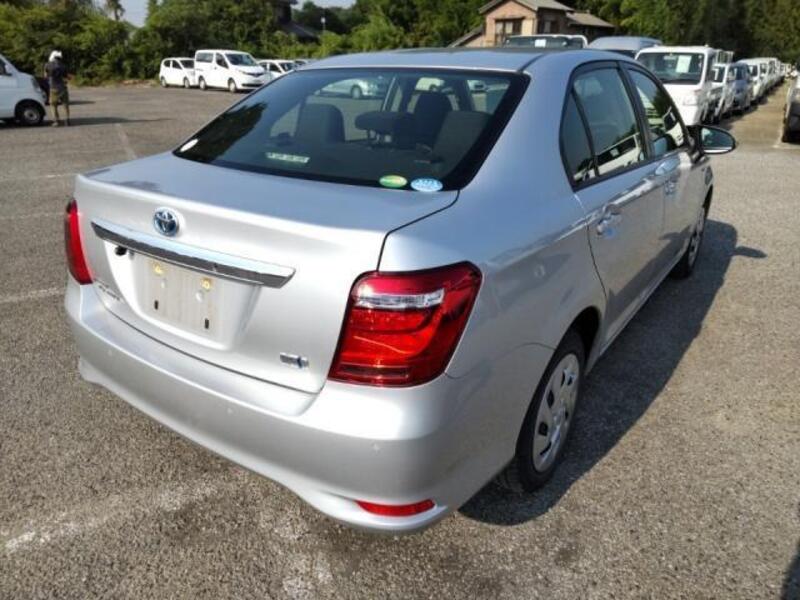 COROLLA AXIO