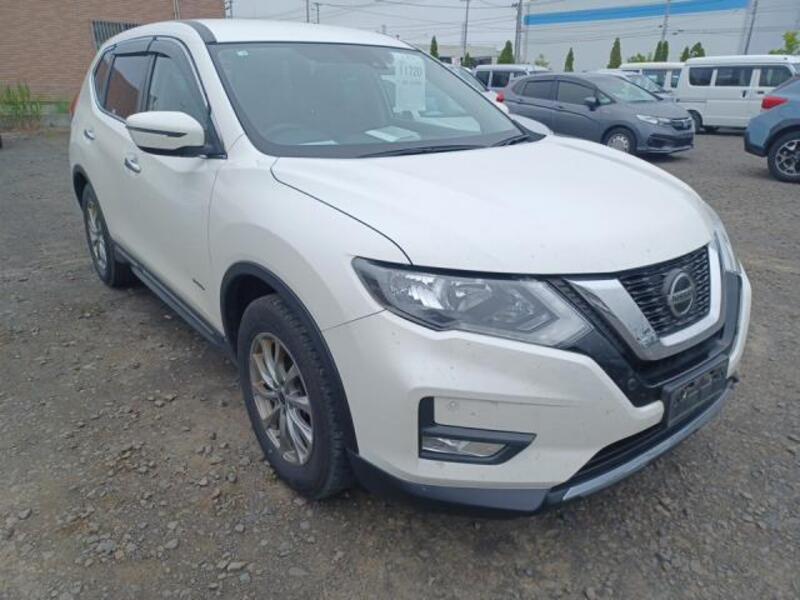 X-TRAIL