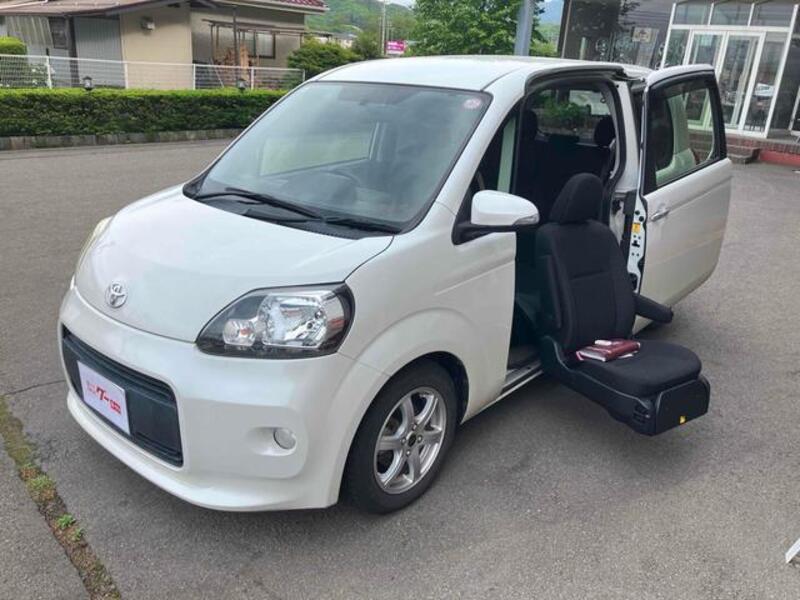 TOYOTA PORTE
