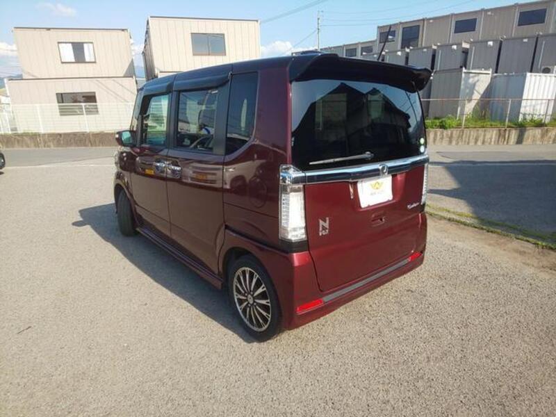 N BOX CUSTOM