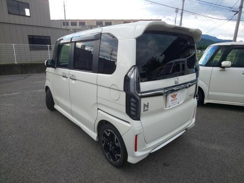 N BOX CUSTOM