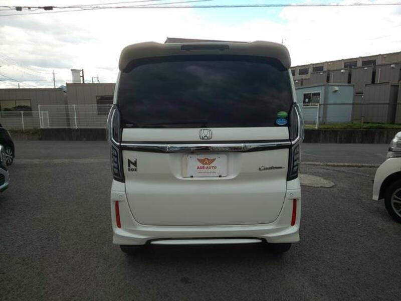 N BOX CUSTOM
