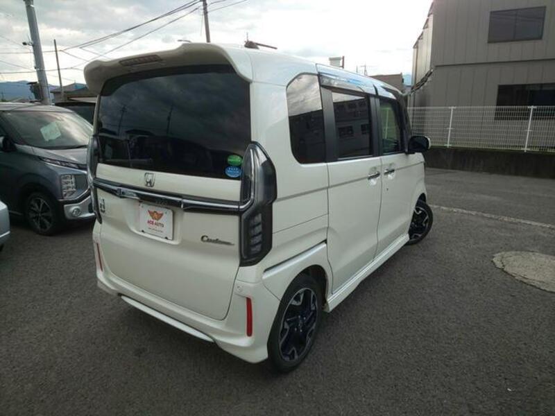 N BOX CUSTOM