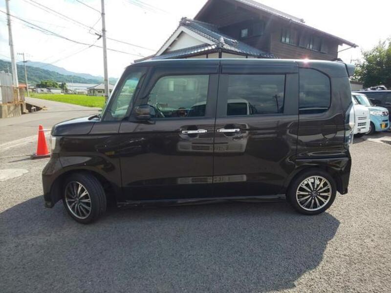 N BOX CUSTOM