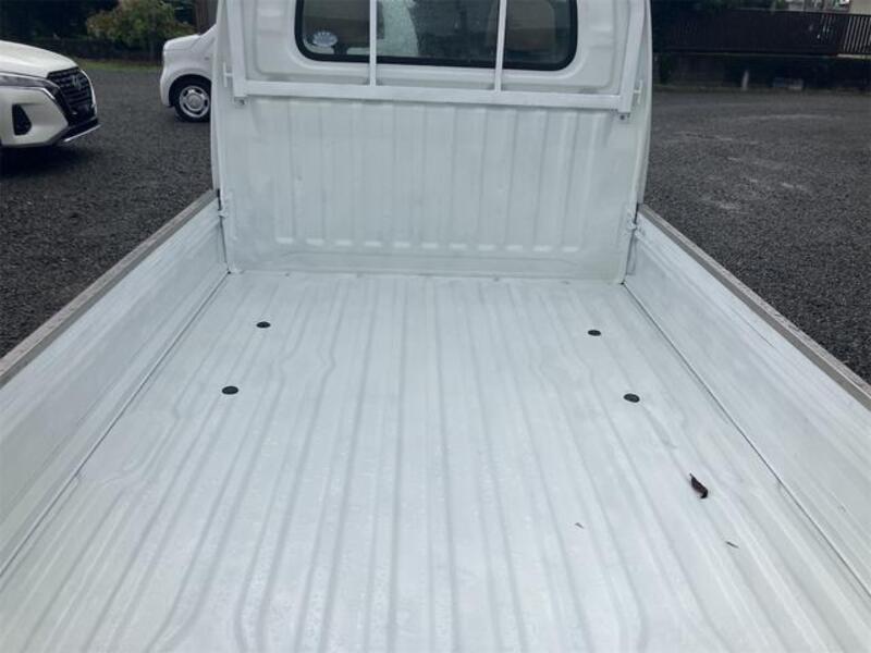 CLIPPER TRUCK