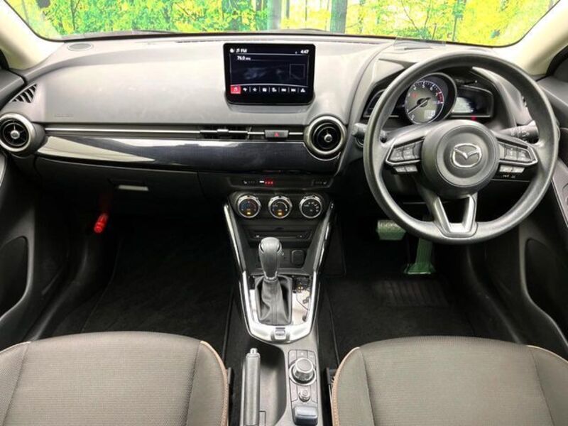 MAZDA2