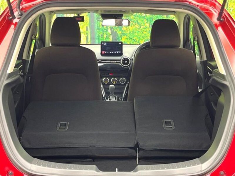 MAZDA2