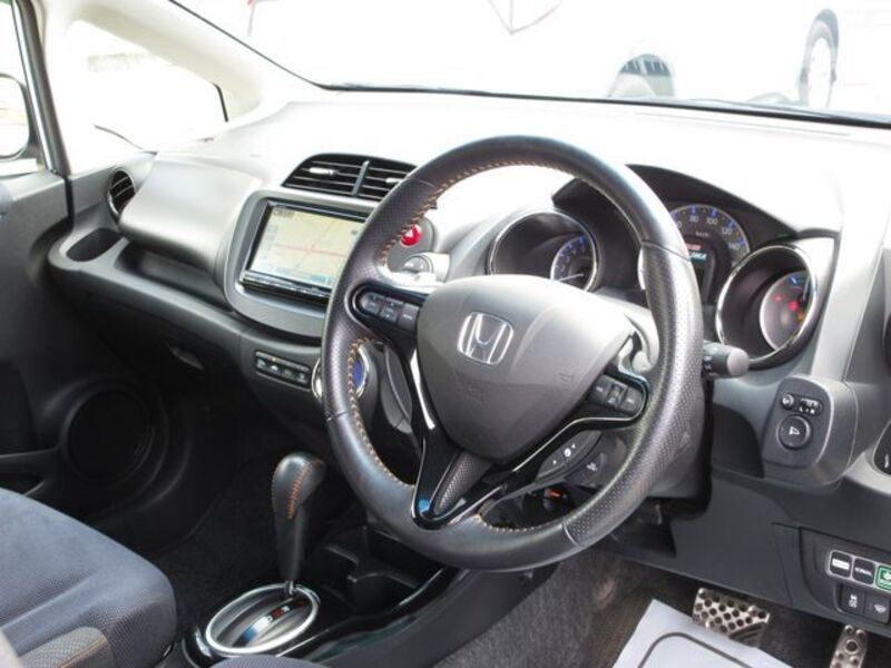 FIT HYBRID