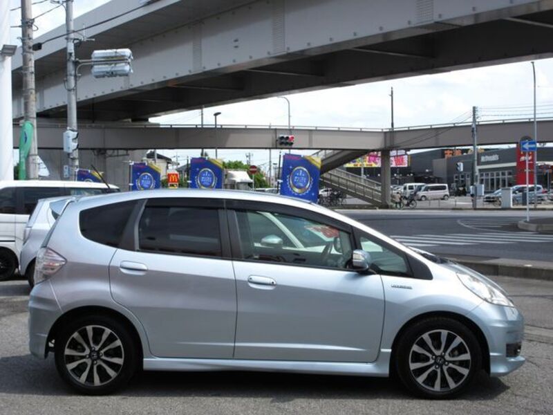 FIT HYBRID