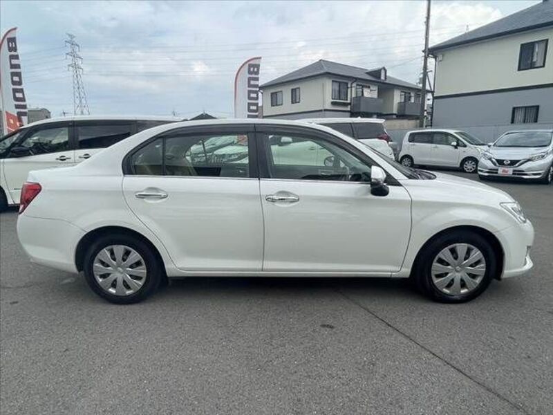 COROLLA AXIO