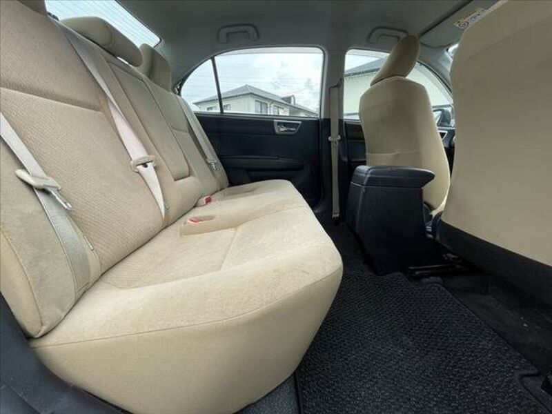 COROLLA AXIO