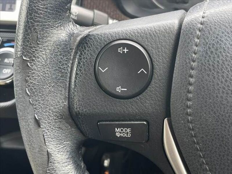 COROLLA AXIO