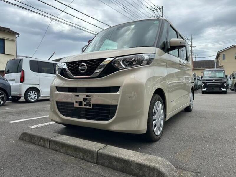 NISSAN ROOX
