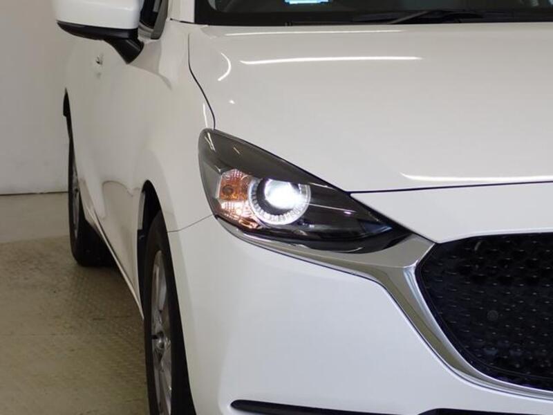 MAZDA2