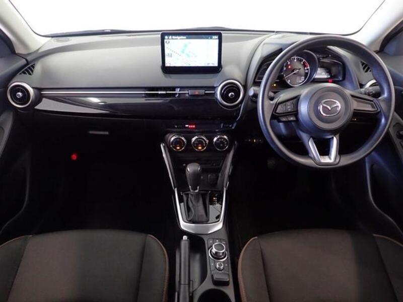 MAZDA2