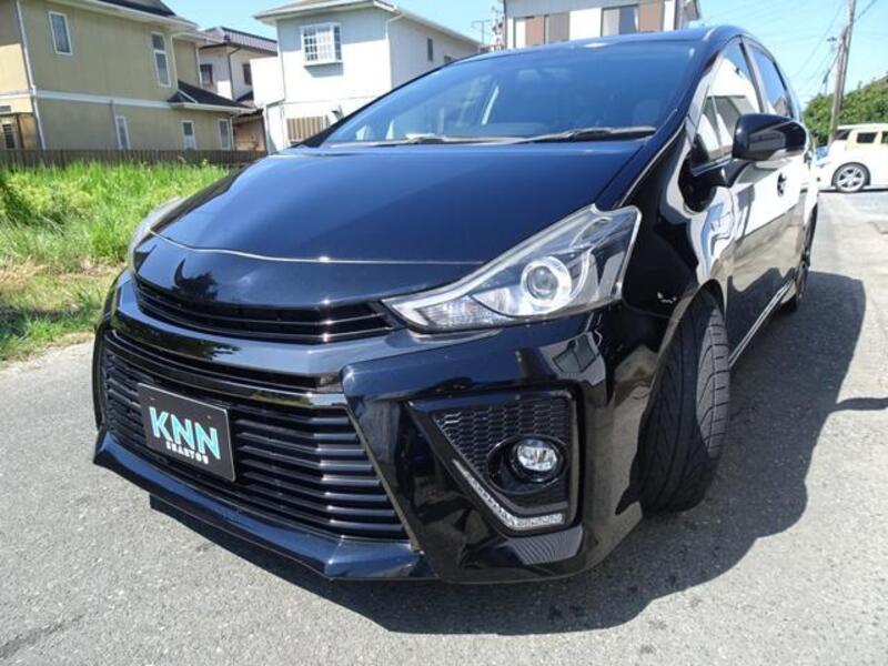 PRIUS ALPHA